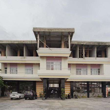 Urbanview Hotel JIB Bandar Lampung Bagian luar foto