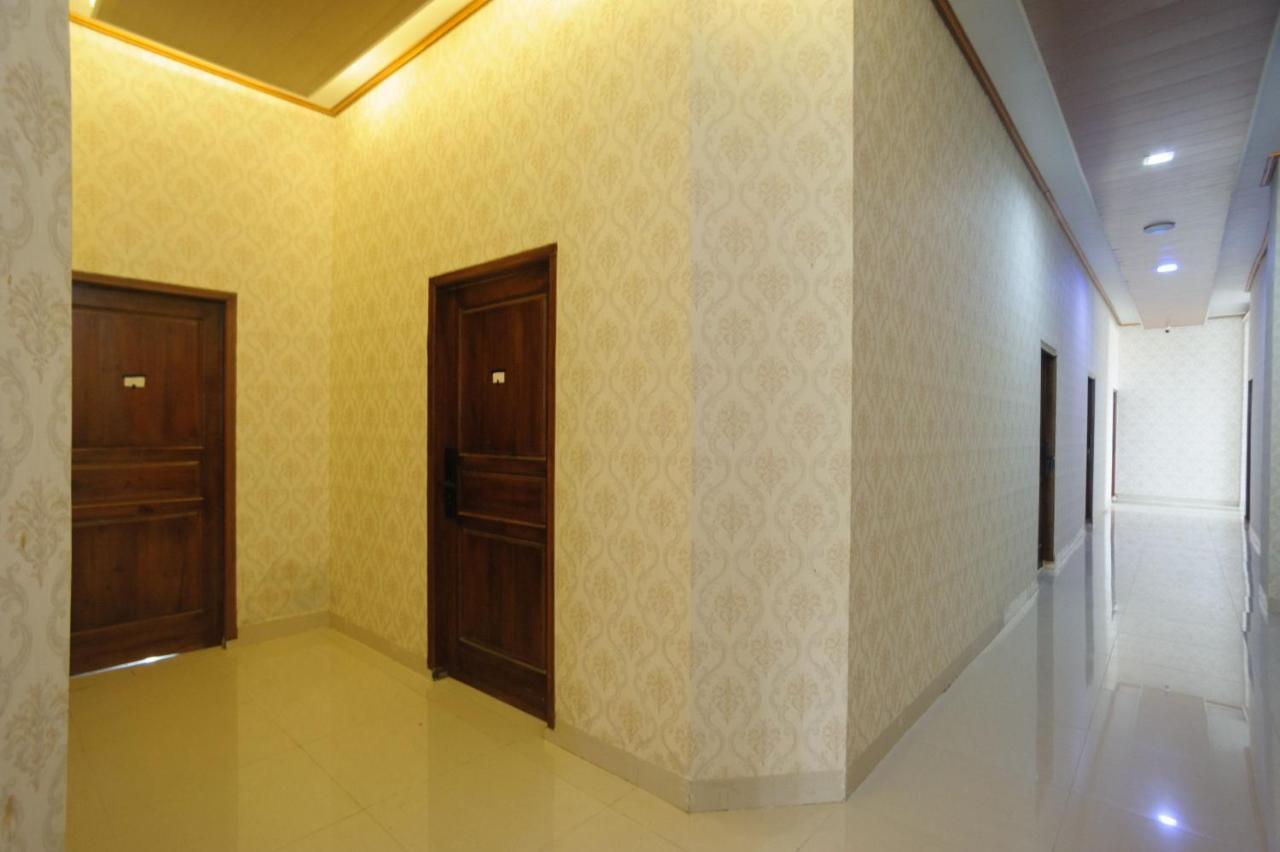 Urbanview Hotel JIB Bandar Lampung Bagian luar foto