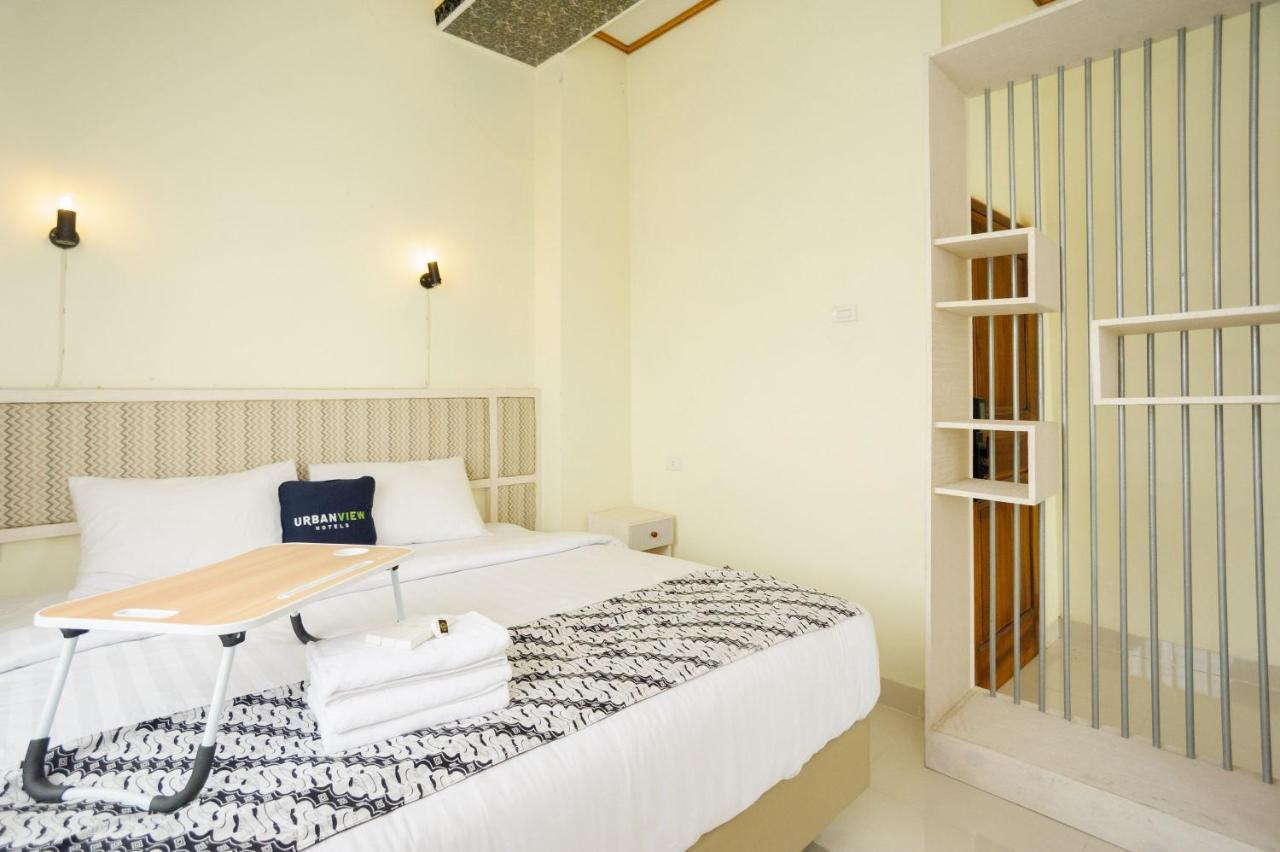 Urbanview Hotel JIB Bandar Lampung Bagian luar foto