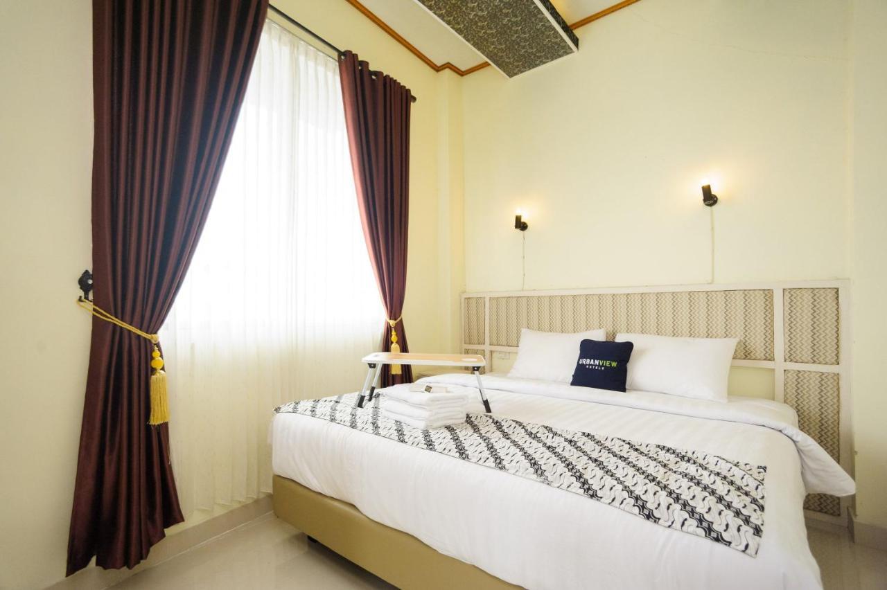 Urbanview Hotel JIB Bandar Lampung Bagian luar foto